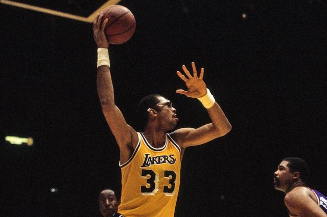 助攻全场唯一进球，托莫里当选米兰vs拉齐奥全场最佳（托莫里奉献唯一助攻，荣膺米兰对阵拉齐奥全场最佳）