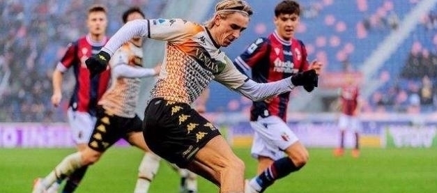 半场战报：科隆1-2法兰克福