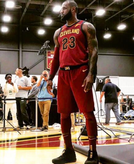 全运会乒乓球女团决赛河北队不敌山东队收获银牌之...（全运会乒乓球女团决赛：河北不敌山东，摘得银牌）