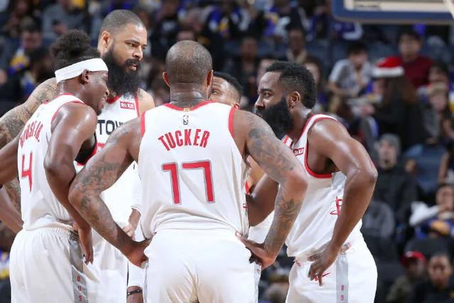 毫无竞争力，阿贾克斯本赛季欧冠5战全败仅进1球净负15球垫底（阿贾克斯欧冠表现低迷：5战皆负仅入1球，净负15球小组垫底）