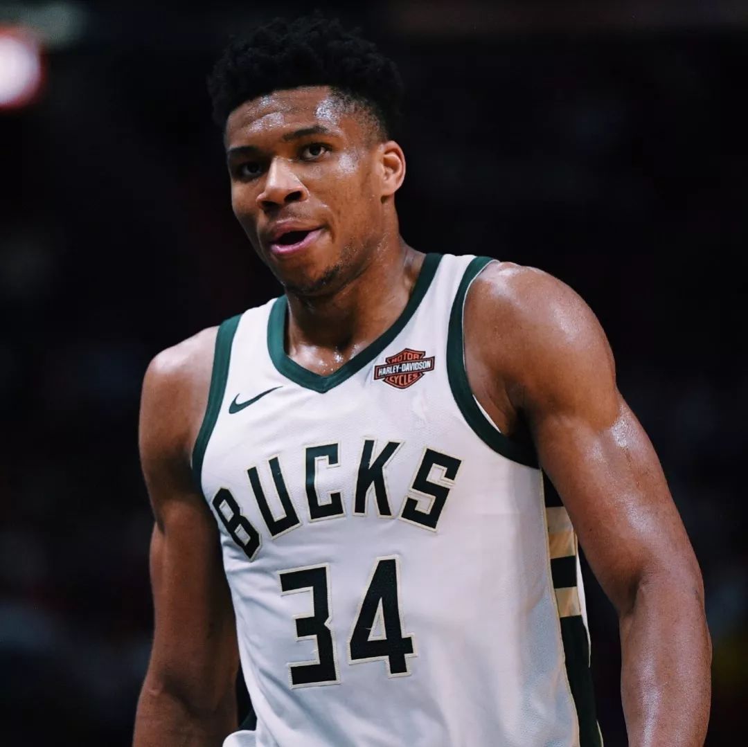 6分42秒，姆巴佩完成欧冠历史第二快帽子戏法（姆巴佩仅用6分42秒上演欧冠史上第二快帽子戏法）